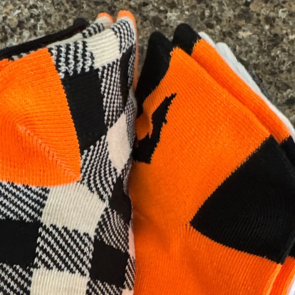 NEW Halloween Ladies' Ankle Socks - 6 pairs - Orange, Black & White - size 9-11